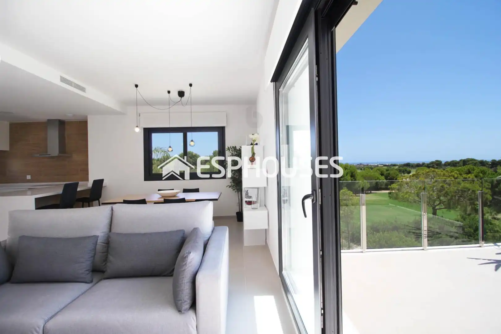 Apartamento con piscina en venta en El Pinar de Campoverde, imagen 11