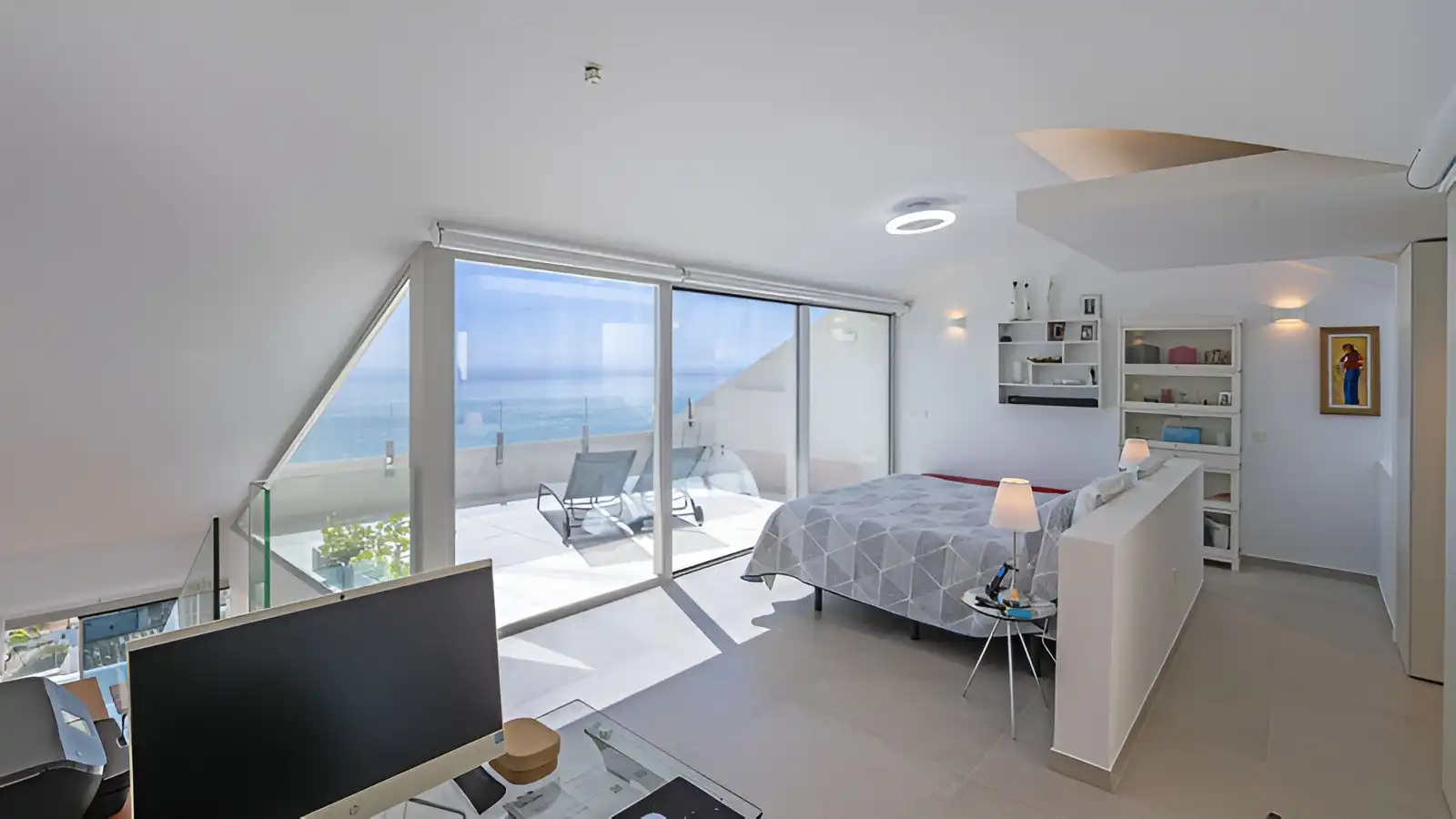 Bedroom of Attic for sale in Benalmádena  with Air Conditioner, Heating and Terrace