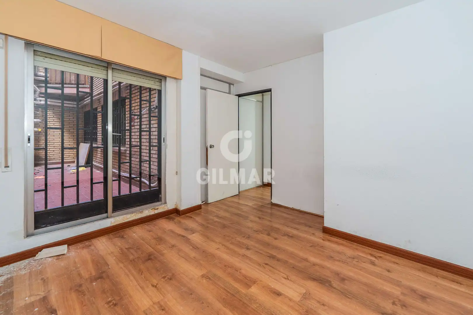 Bedroom of Office for sale in Madrid  with Heating