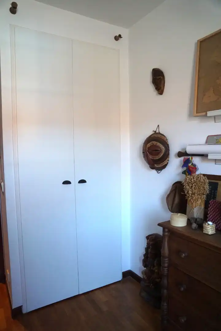 Schlafzimmer von Einfamilien-Reihenhaus zum Verkauf in Badalona mit Klimaanlage, Heizung und Privatgarten