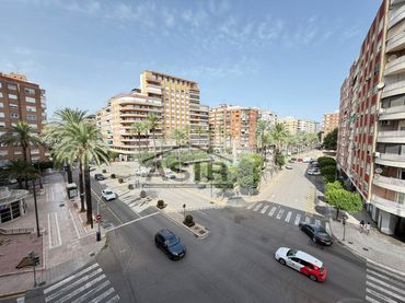 Appartement avec ascenseur à vendre à Plaza Regne