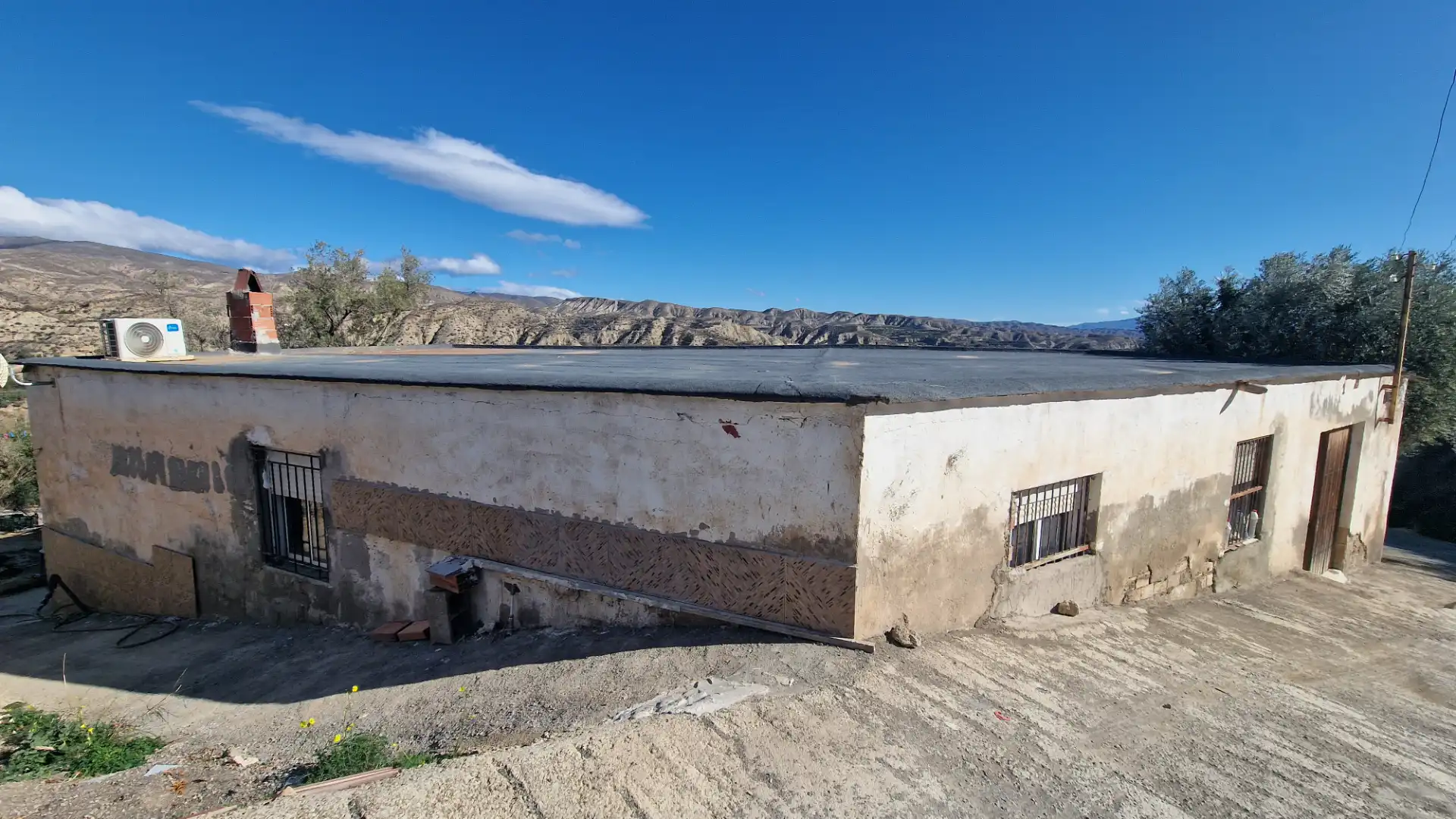 Vista exterior de Finca rústica en venda en Instinción amb Aire condicionat, Jardí privat i Traster