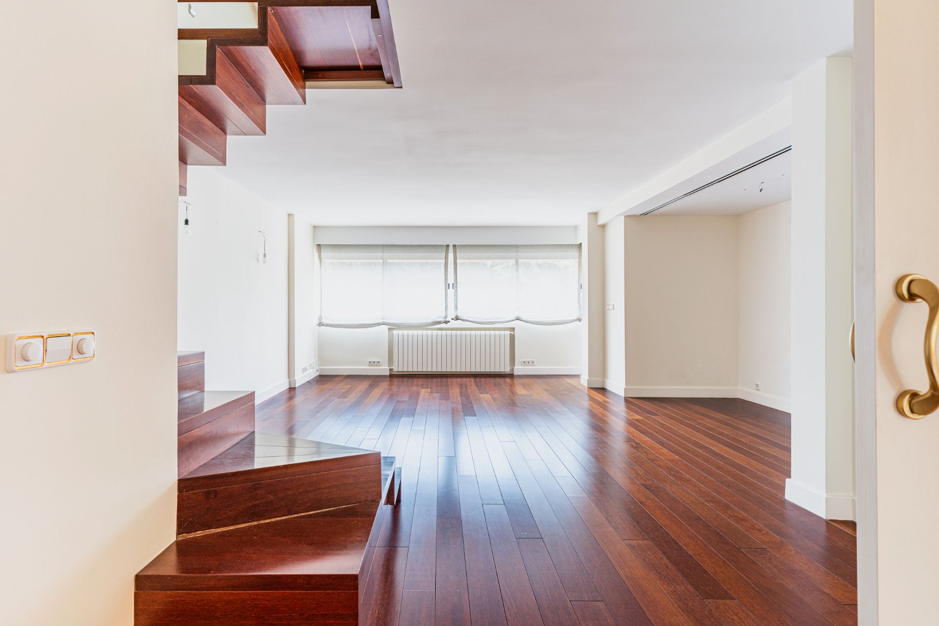 Living room of Duplex for sale in Majadahonda  with Air Conditioner, Heating and Terrace