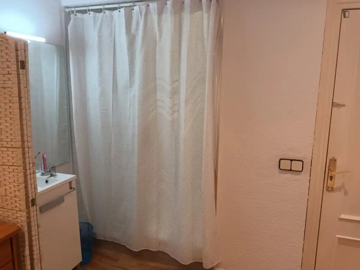 Room in Ciudad Jardín