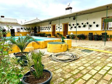 House with pool for sale in Almodóvar del Río