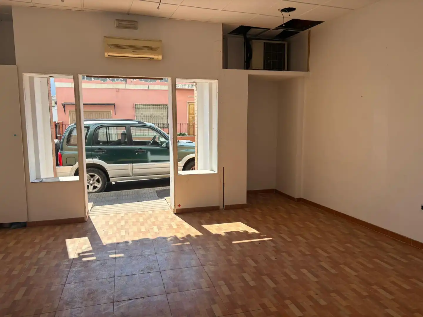 Commercial properties for rent in Castilleja de la Cuesta