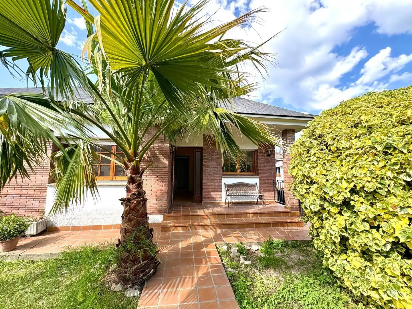 Vista exterior de Casa o chalet en venta en Lliçà d'Amunt con Aire acondicionado, Calefacción y Jardín privado