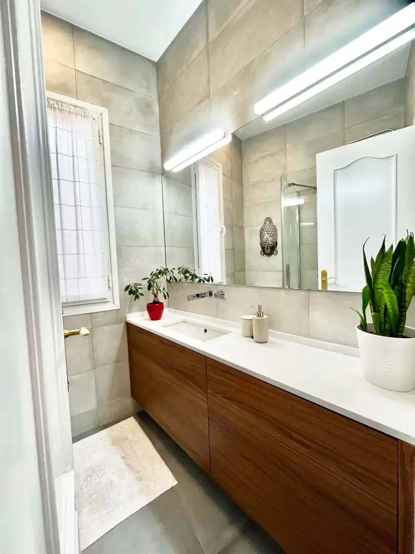Badezimmer von Wohnung zur Miete in Madrid mit Klimaanlage, Heizung und Parkett