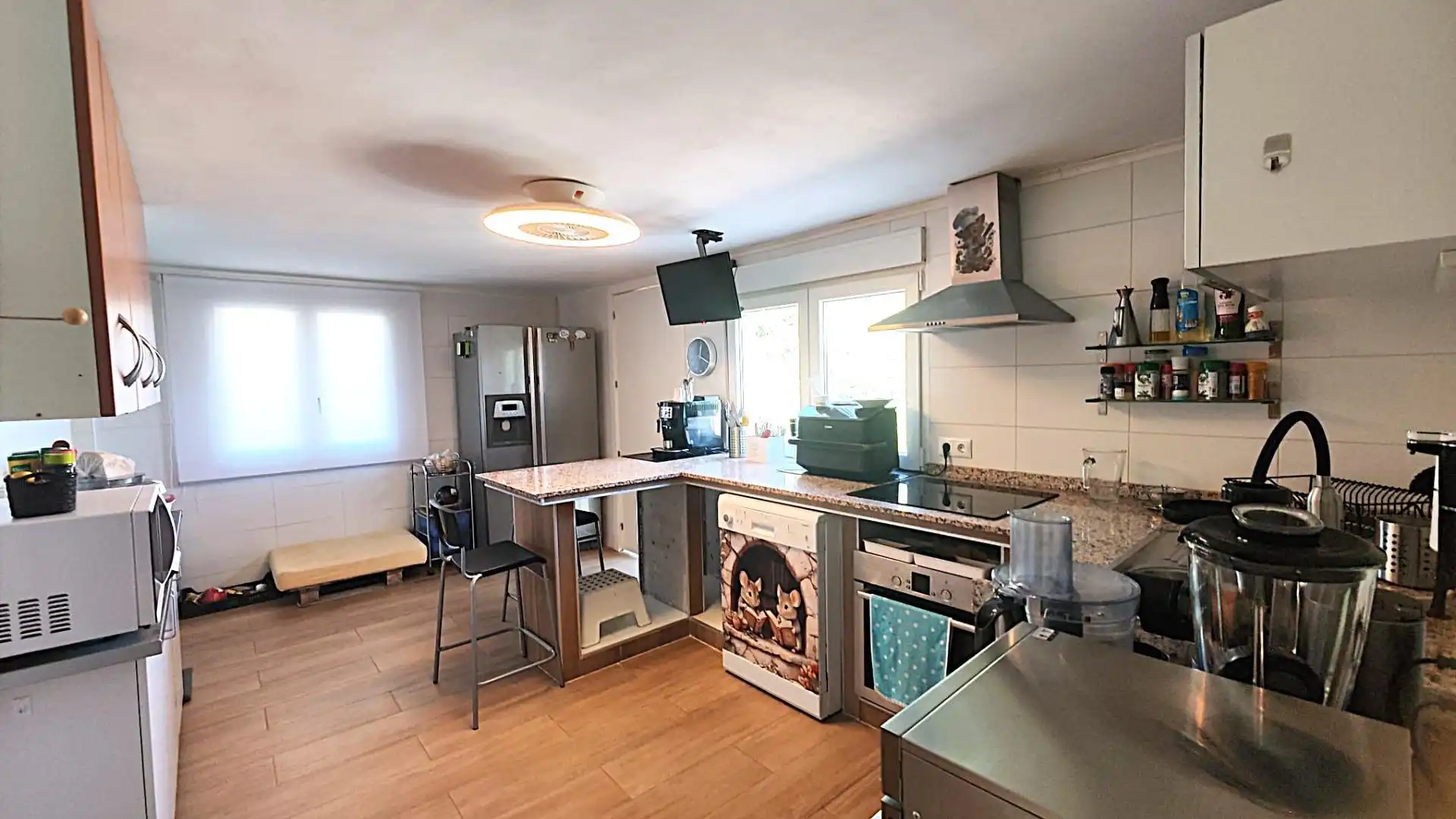 Cocina de Casa o chalet en venta en Torrejón del Rey con Aire acondicionado, Calefacción y Jardín privado