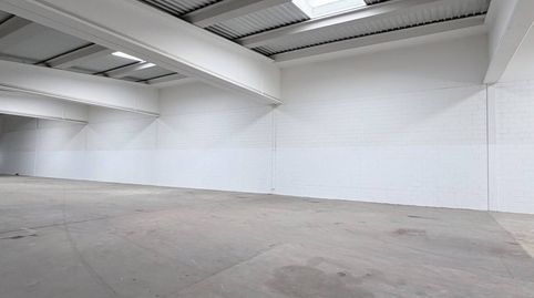 Foto 4 von Fabrikhallen zur Miete in Calle Saturn, Can Parellada, Terrassa