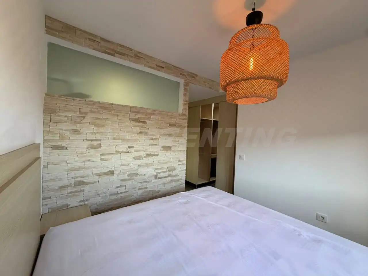 Habitación de Piso en venta en La Línea de la Concepción con Terraza, Amueblado y Alarma