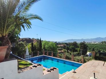 Casa rustica con piscina in vendita a Campanillas