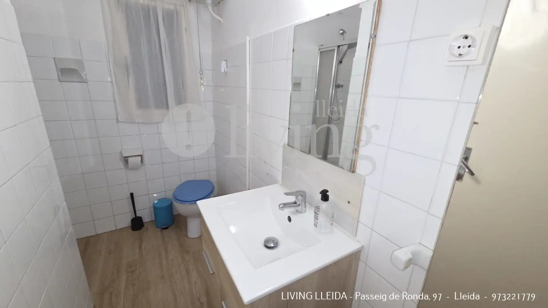 Bathroom of Flat for rent in Lleida  with Heating, Parquet flooring and Furnished