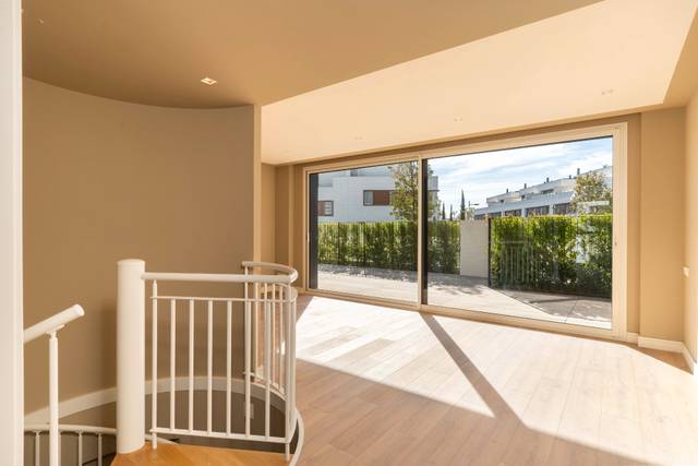 Planta baja en Alquiler en Ronda de Jean Monnet, 230 en Can Gambús