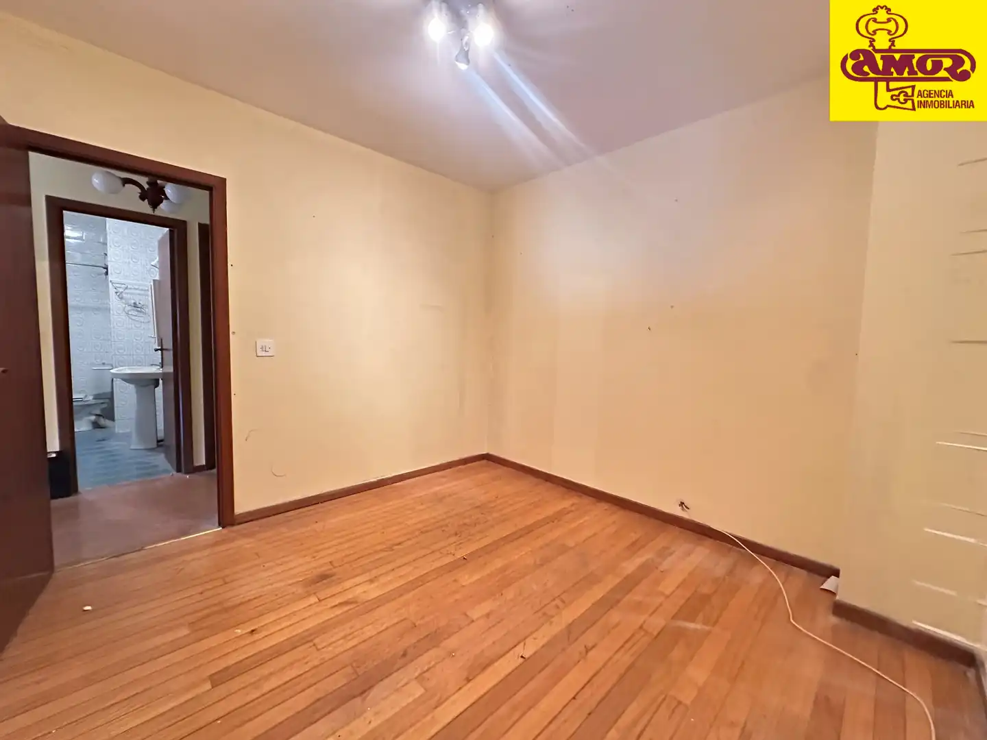 Habitación de Piso en venta en Santiago de Compostela  con Trastero