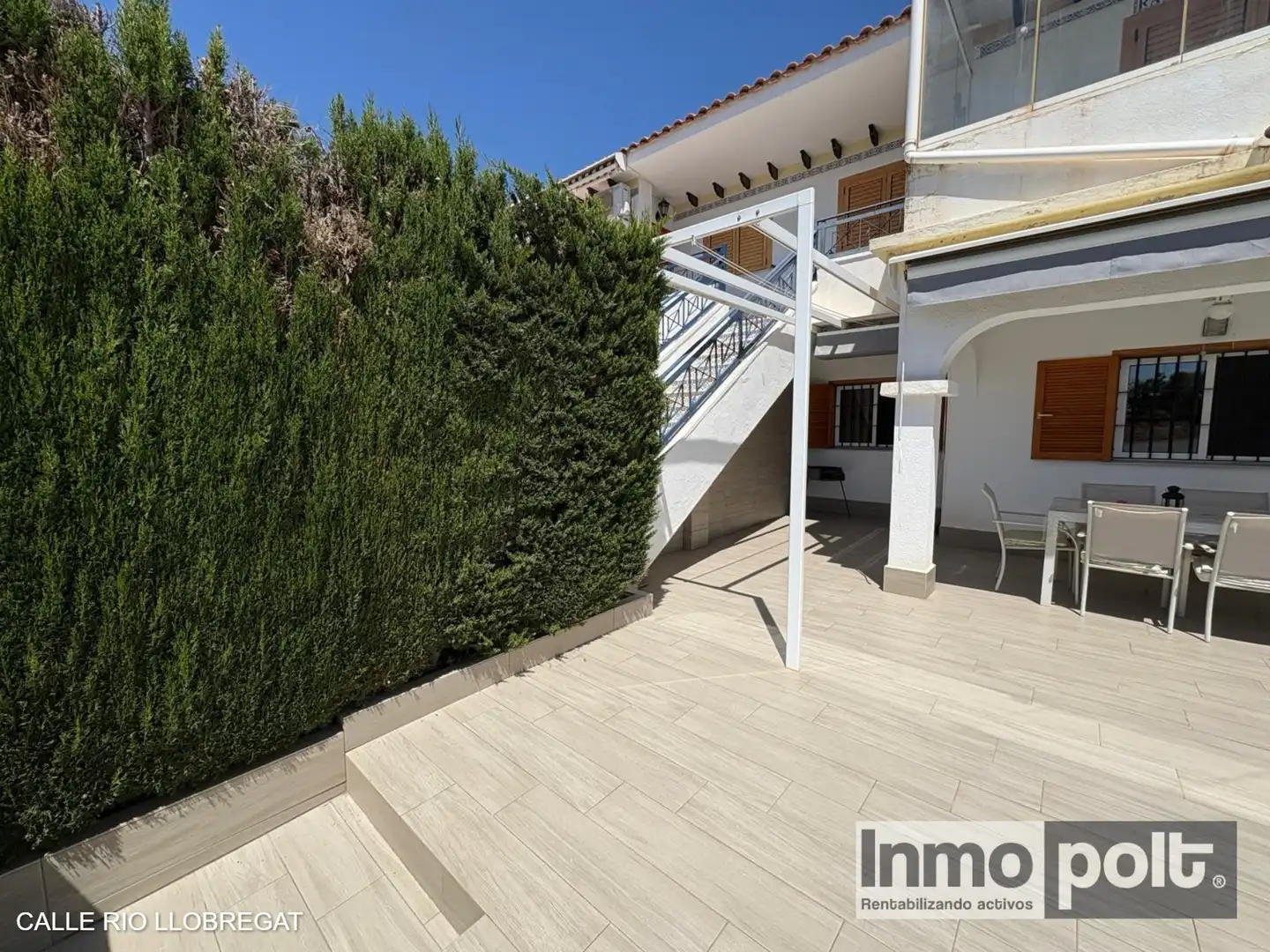 Terrasse von Einfamilien-Reihenhaus zur Miete in Pilar de la Horadada mit Klimaanlage, Privatgarten und Terrasse