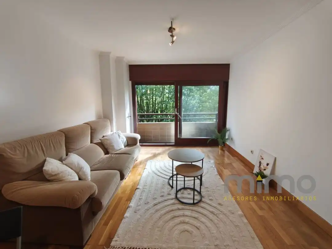 Sala de estar de Piso en venta en Errenteria con Calefacción, Trastero y Balcón