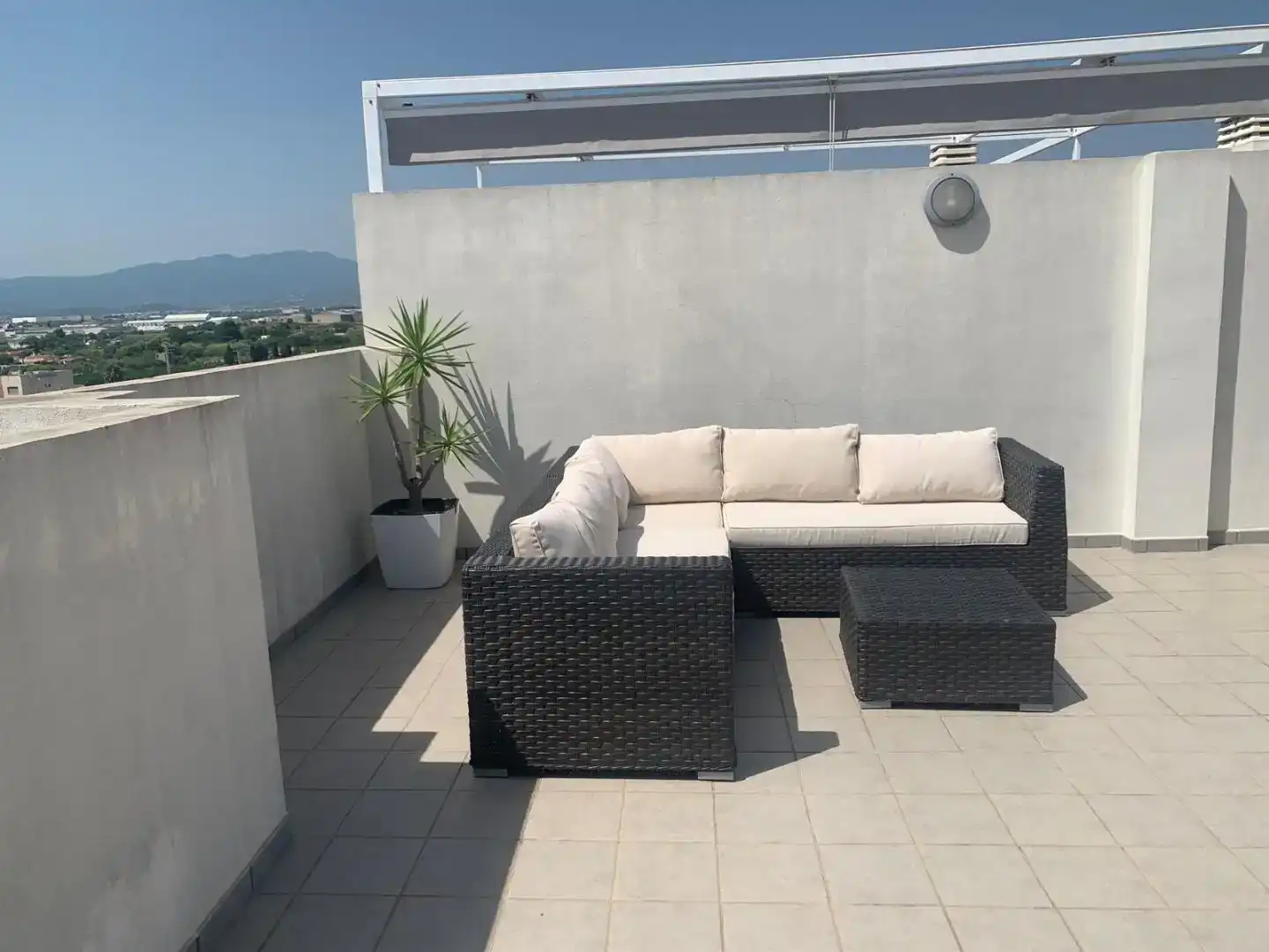 Terrasse von Dachboden zur Miete in Daimús mit Klimaanlage, Schwimmbad und Balkon