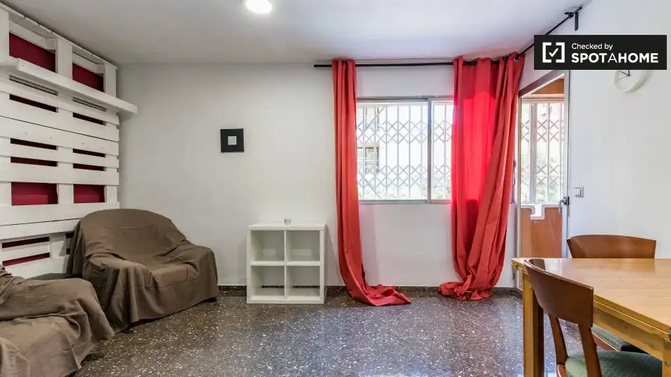 Sala d'estar de Pis per a compartir en Valencia amb Aire condicionat, Calefacció i Moblat