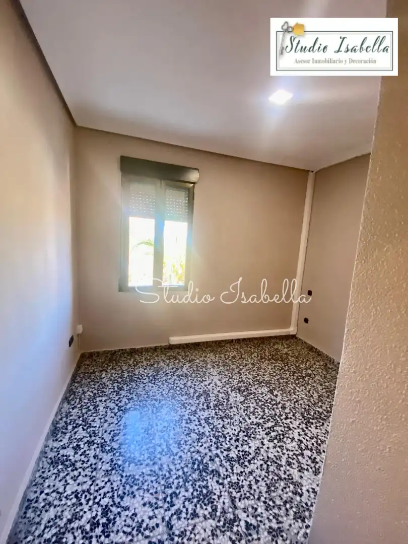 Habitación de Piso de alquiler en Toledo con Aire acondicionado, Calefacción y Amueblado