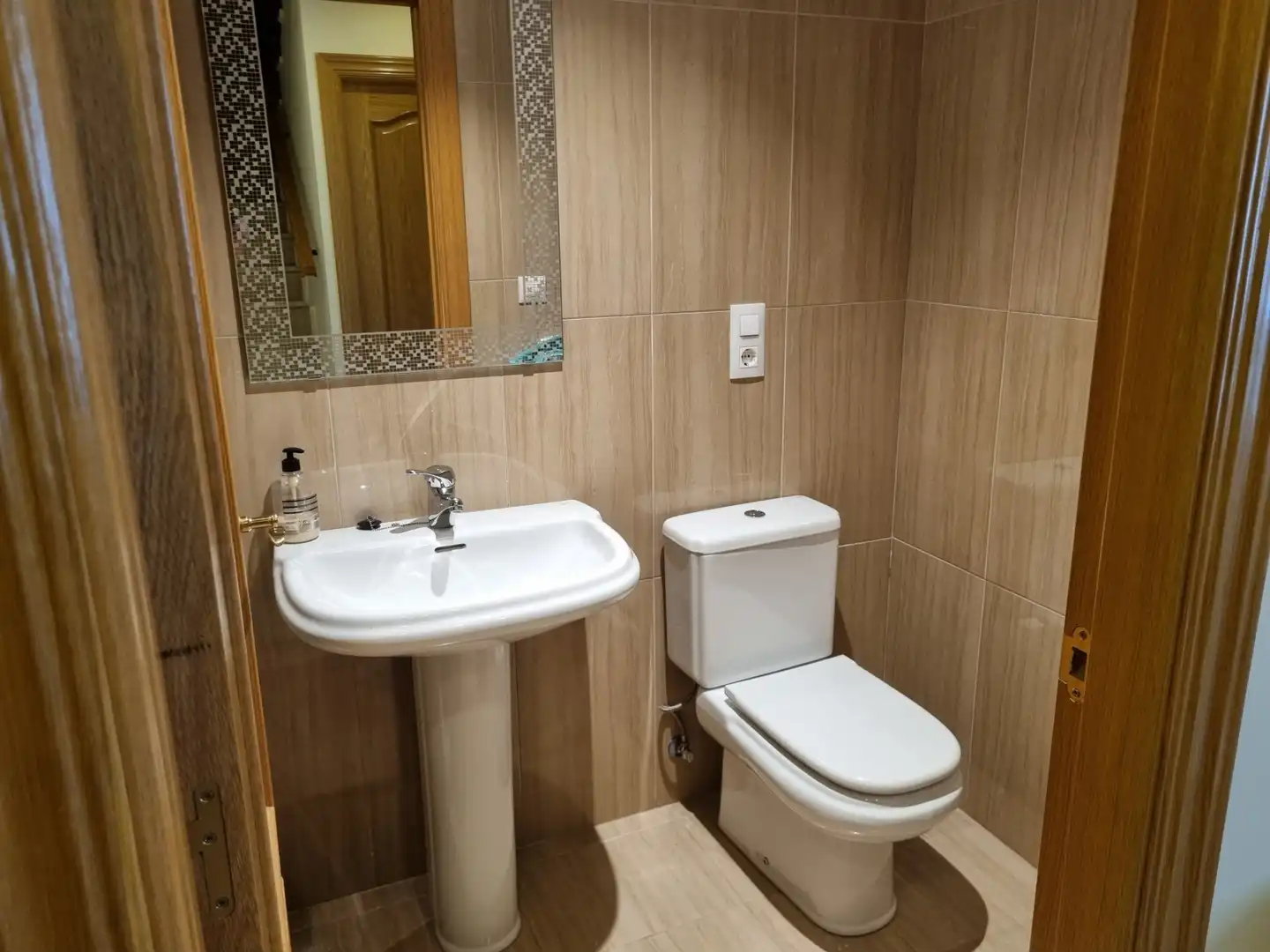 Baño de Casa adosada en venta en Uruñuela con Calefacción, Jardín privado y Parquet