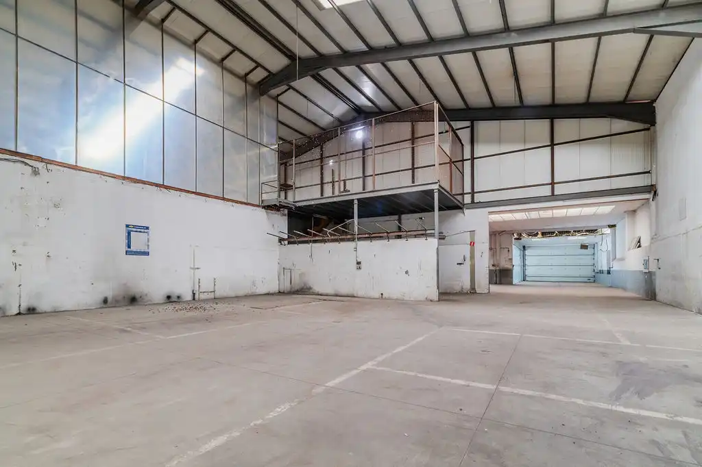 Nau industrial en venda a C/ Siete Picos, Pol. Ind. El Cerro, imagen 17