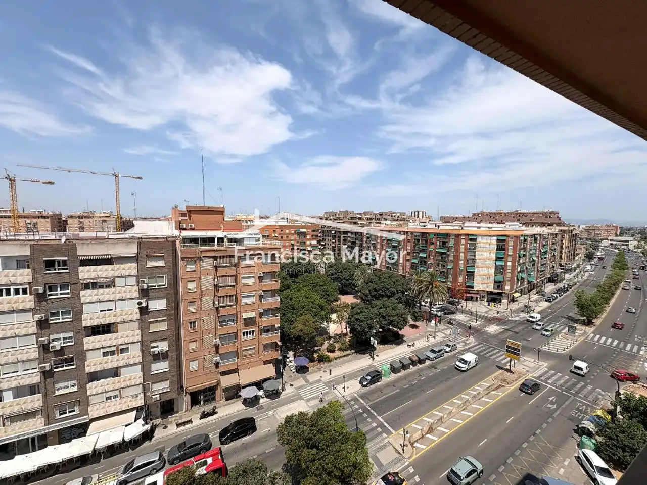 Vista exterior de Piso en venta en Valencia con Aire acondicionado, Amueblado y Piscina comunitaria