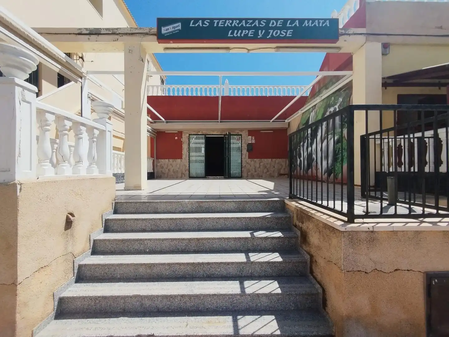 Local en venta en Torrevieja con Aire acondicionado, Terraza y Amueblado