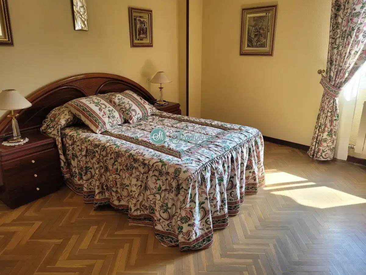 Piso de alquiler en Vía Romana