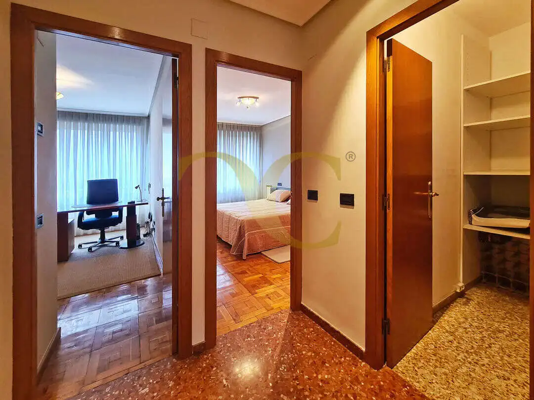 Flat for sale in Oviedo   with Heating