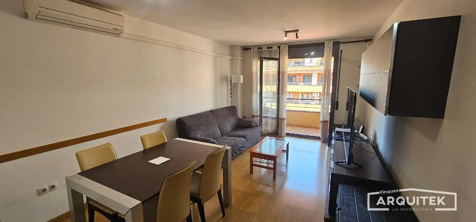 Living room of Apartments for sale in Lleida  with Air Conditioner, Heating and Parquet flooring