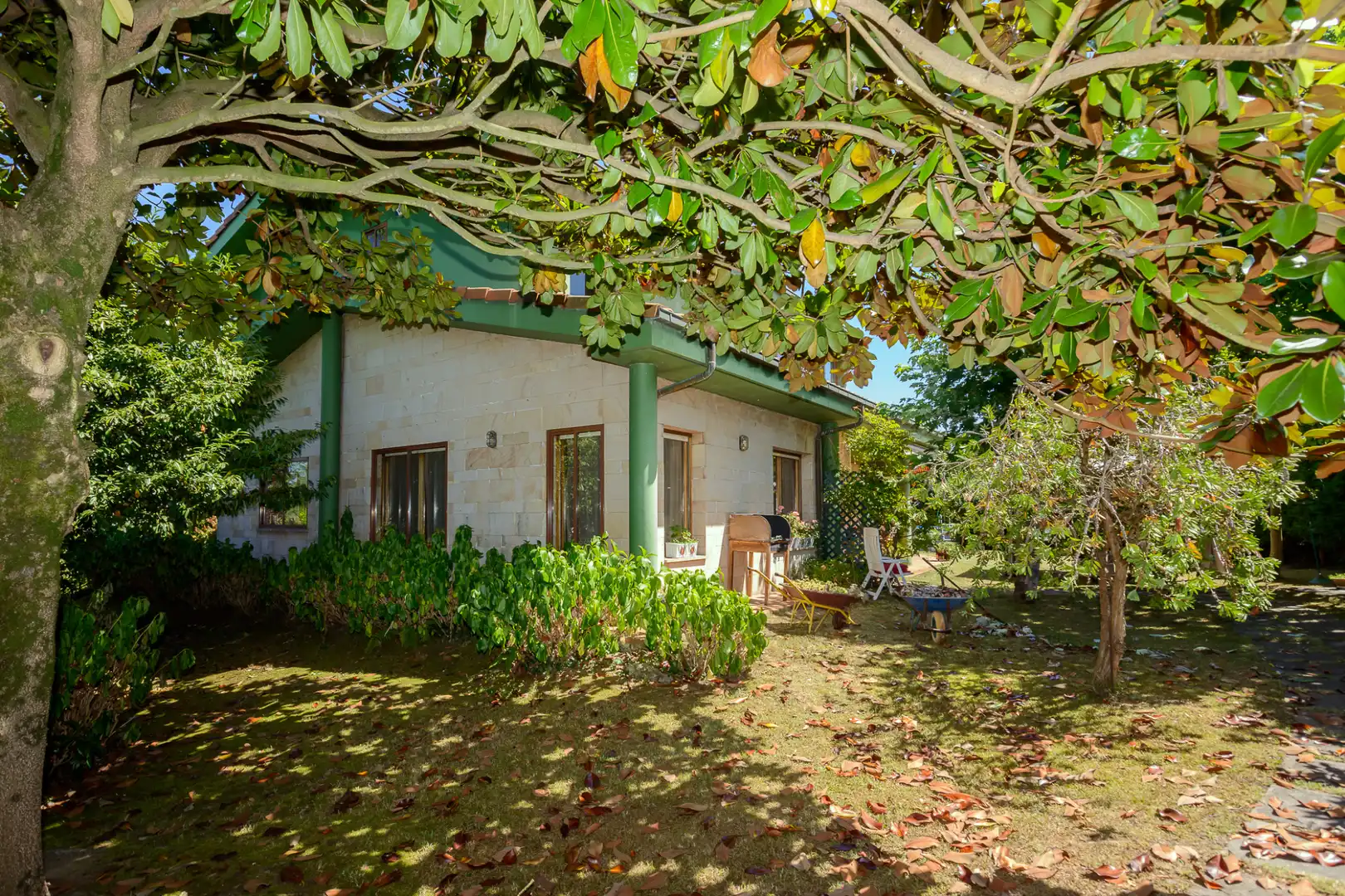 Jardín de Casa o chalet en venta en Oviedo  con Calefacción, Jardín privado y Parquet