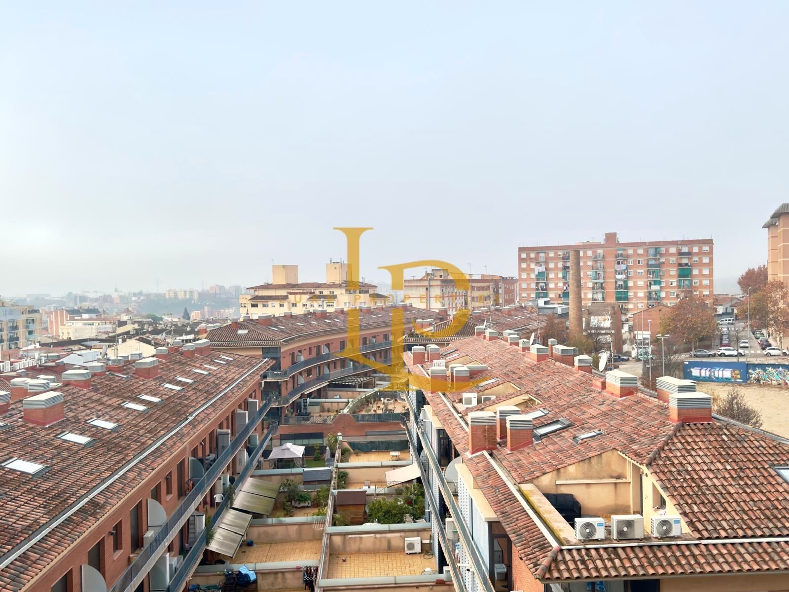 Exterior view of Flat for sale in Rubí  with Air Conditioner, Heating and Oven