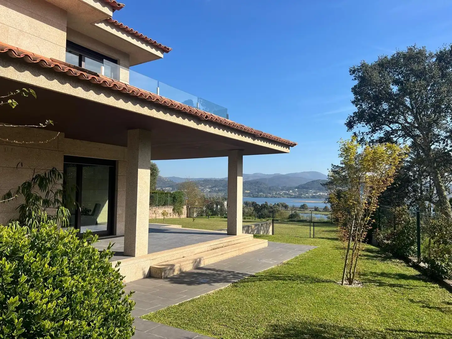 Terraza de Casa o chalet en venta en O Rosal   con Calefacción, Jardín privado y Terraza