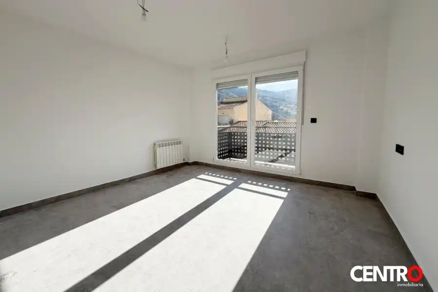 Schlafzimmer von Wohnung zum Verkauf in Cenes de la Vega mit Klimaanlage, Heizung und Privatgarten