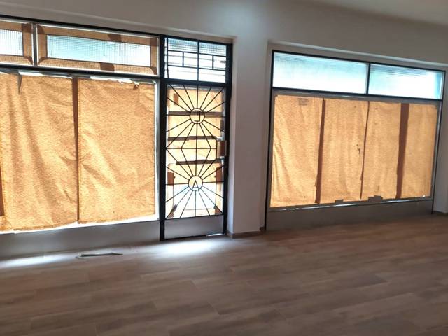 Local comercial en Alquiler en Gijón - Calle Jesús González Alonso en Pumarín