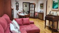 Living room of Flat for sale in Esplugues de Llobregat  with Air Conditioner, Heating and Parquet flooring