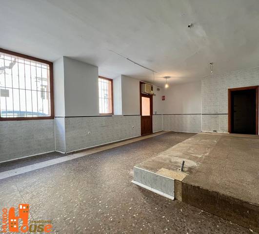 Local comercial en Venta en Calle Infantes en Real Sitio de San Ildefonso