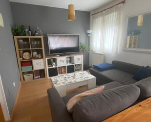 Living room of Flat for sale in Cabezón de la Sal  with Heating and Terrace