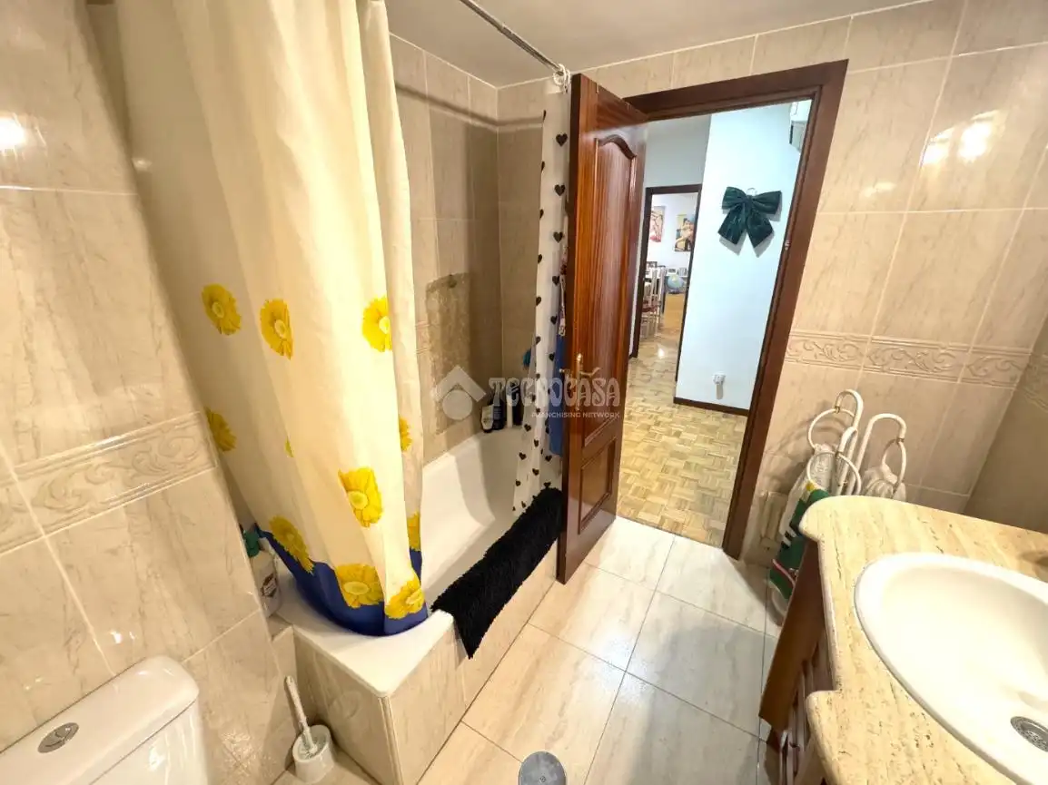 Baño de Piso en venta en Alcalá de Henares con Aire acondicionado y Calefacción