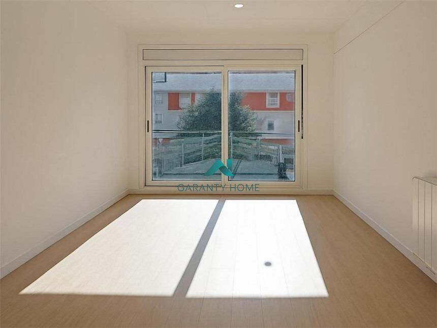 Bedroom of Flat for sale in Granollers  with Air Conditioner, Parquet flooring and Balcony