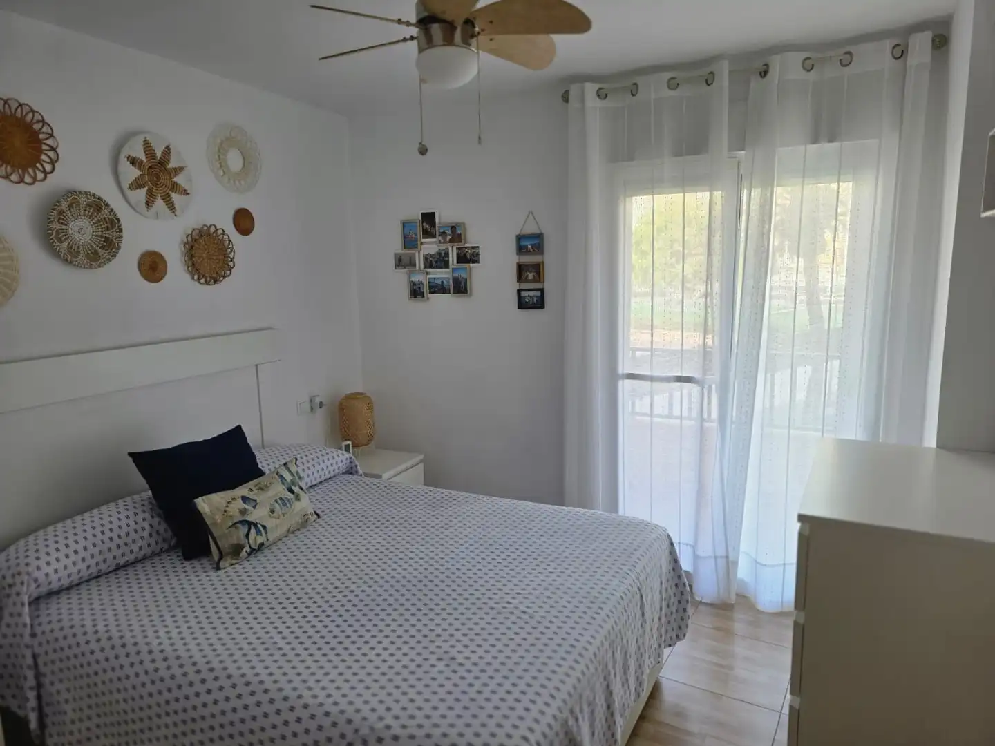 Habitación de Piso en venta en Vélez-Málaga con Aire acondicionado y Piscina comunitaria
