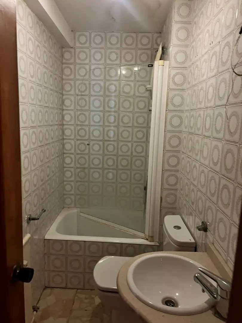Baño de Piso en venta en Oviedo  con Calefacción, Parquet y Terraza