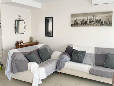 Maisonette mit Pool zur Miete in Calle Calle de Beniarjó