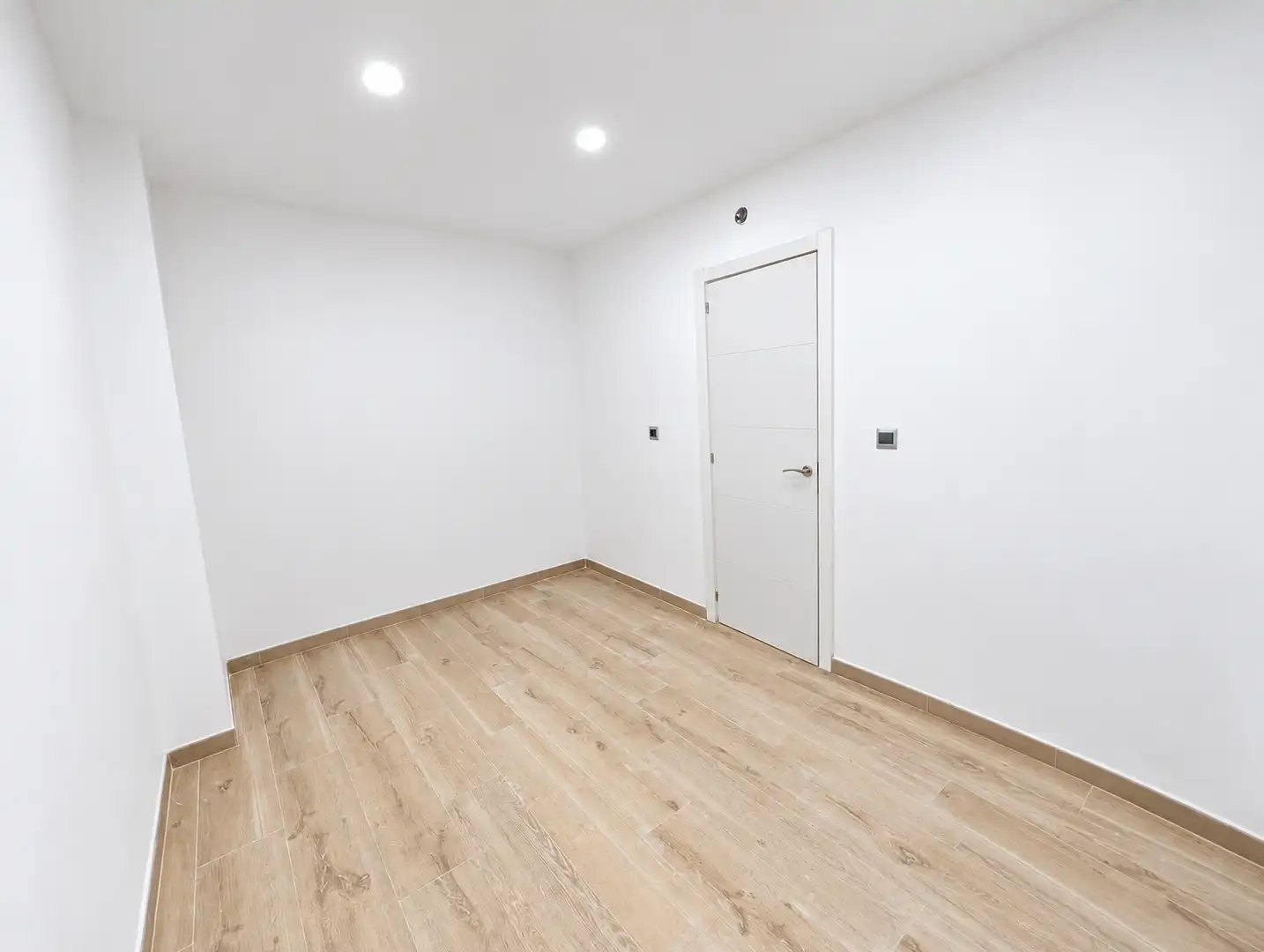 Piso en venta en Badalona con Parquet y Horno