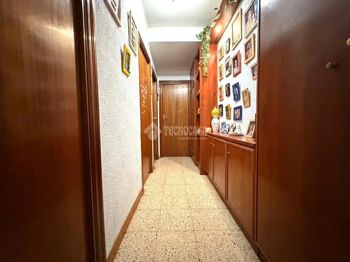 Flat with terrace for sale in Salut - Lloreda, imagen 23