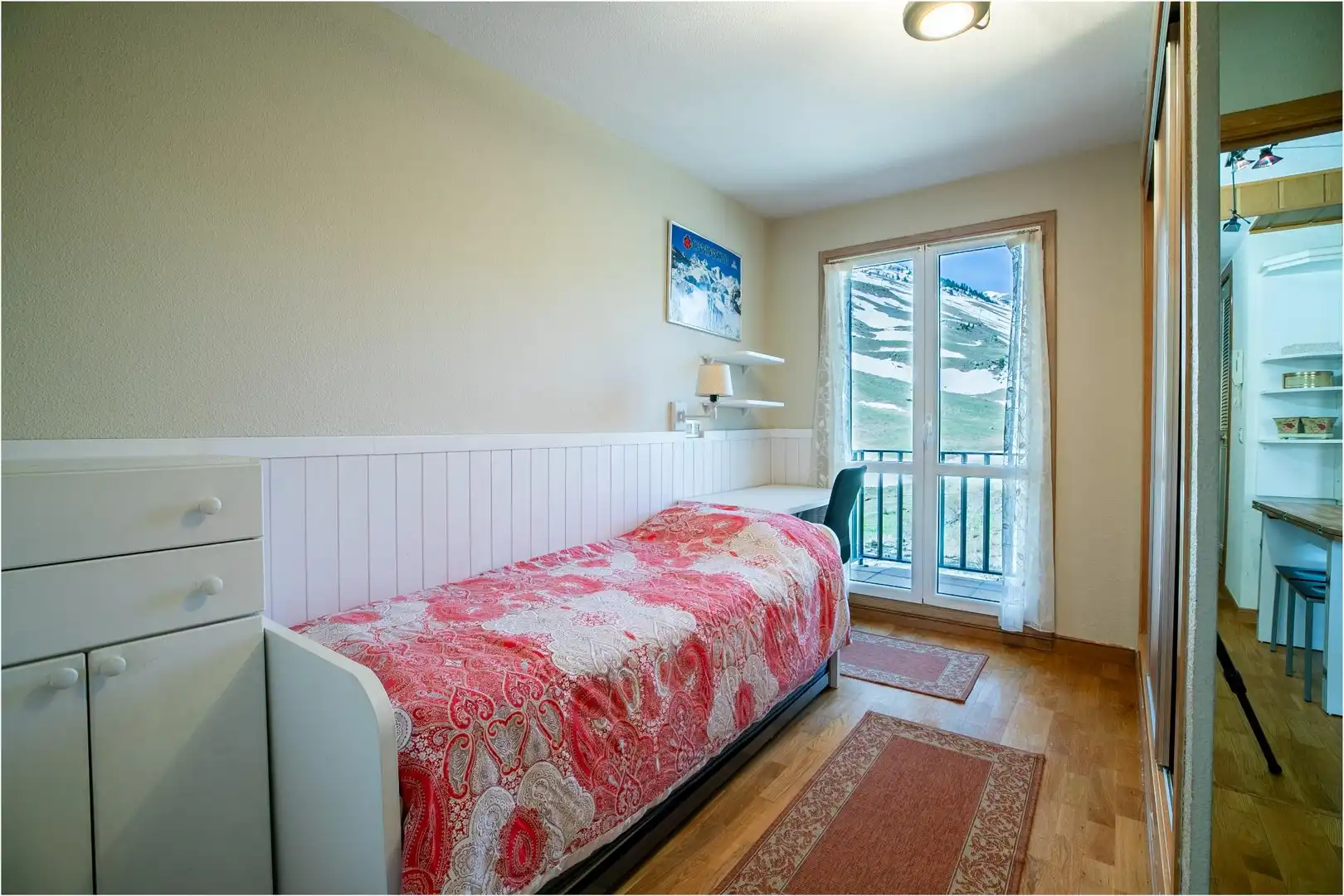Schlafzimmer von Wohnung zum Verkauf in Aisa mit Heizung, Terrasse und Abstellraum