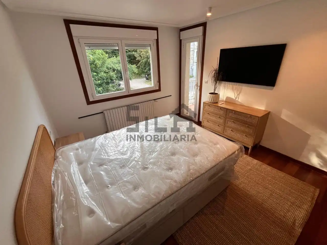 Bedroom of Apartments for rent in Ourense Capital   with Air Conditioner, Heating and Parquet flooring