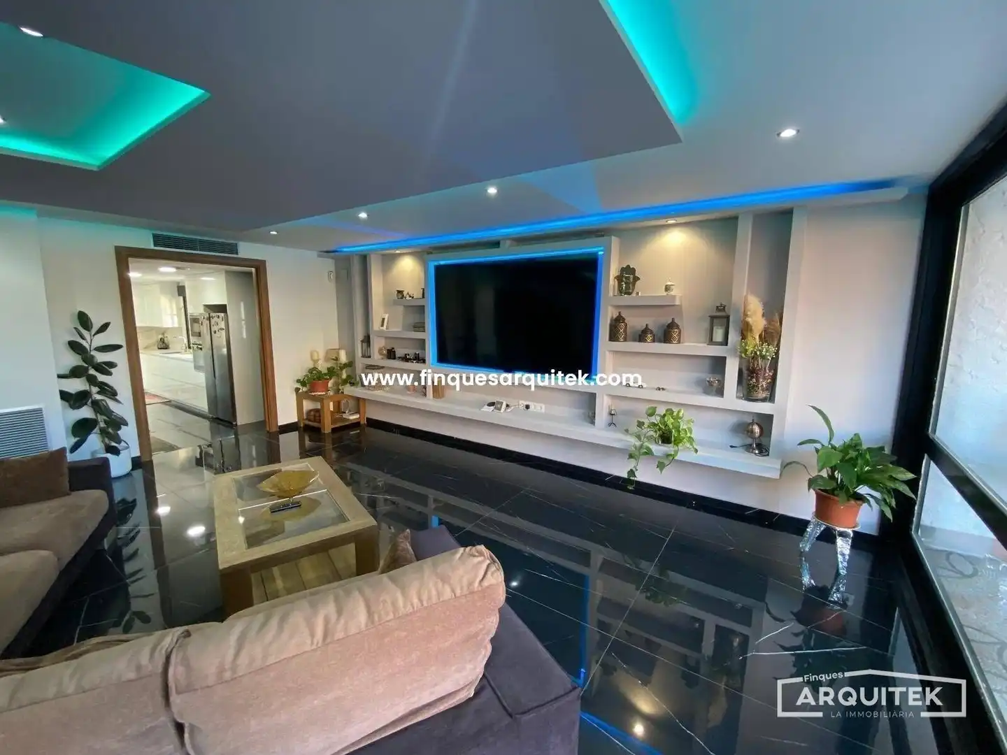 Casa adosada en venta en Rosselló