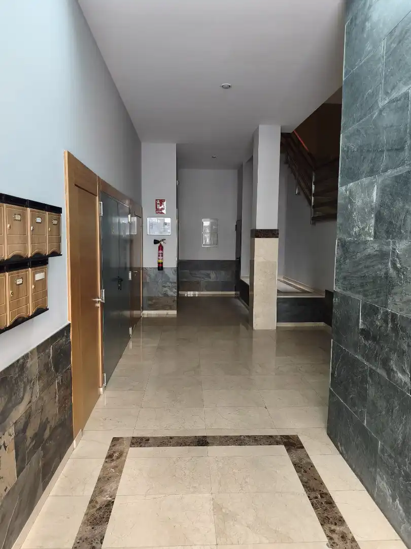 Piso en venta en Arévalo con Calefacción, Terraza y Amueblado